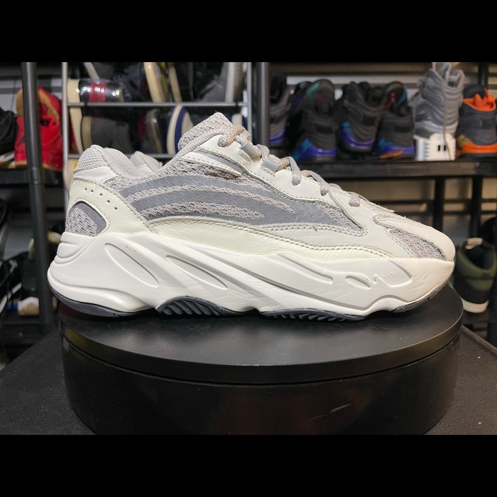 Adidas YEEZY Boost 700 V2 'Static' (2018) - Size 8.5